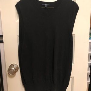 Black GAP sweater vest, medium